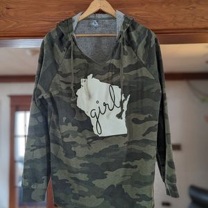 Large Independent Trying Company "Wisconsin Girl" Green Camouflage Hoodie